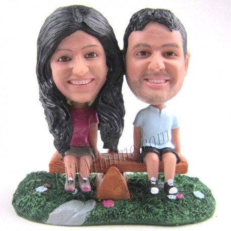 Patung Romance Sitting Couple 3